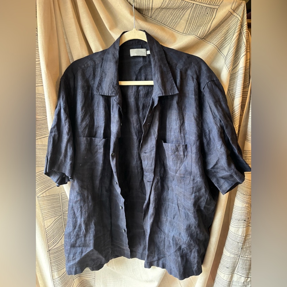 Vince Men’s Dark Blue Short Sleeve Button-Up Linen Shirt